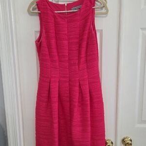 Elegant Pink Sleeveless Dress
